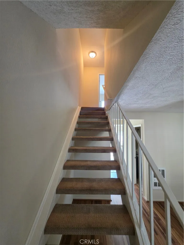 4 Albany Irvine, CA 92604