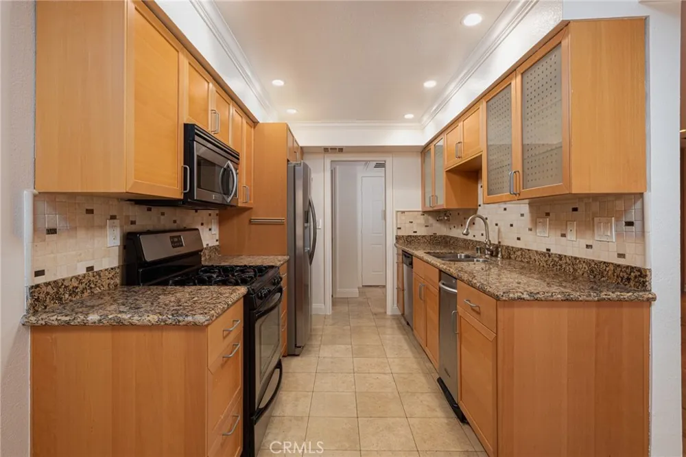 4536 Colbath Avenue #102 Sherman Oaks, CA 91423