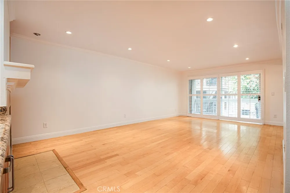 4536 Colbath Avenue #102 Sherman Oaks, CA 91423