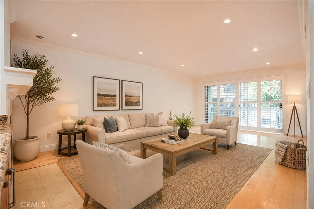 4536 Colbath Avenue #102 Sherman Oaks, CA 91423