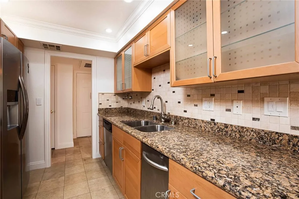 4536 Colbath Avenue #102 Sherman Oaks, CA 91423