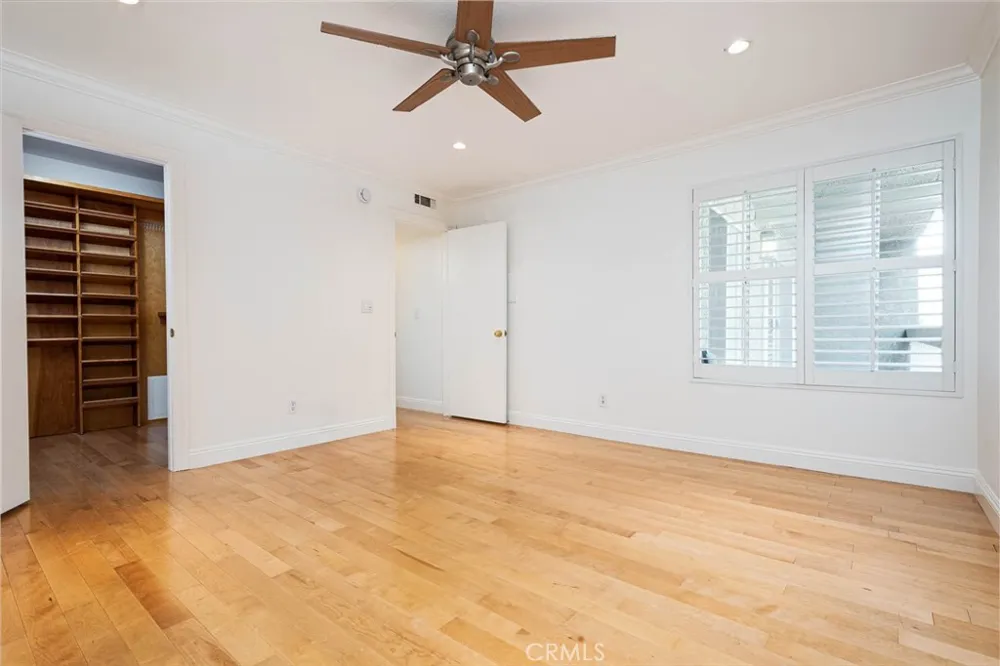 4536 Colbath Avenue #102 Sherman Oaks, CA 91423