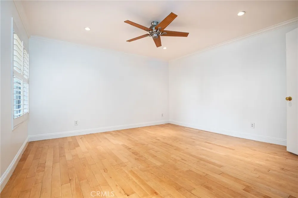 4536 Colbath Avenue #102 Sherman Oaks, CA 91423