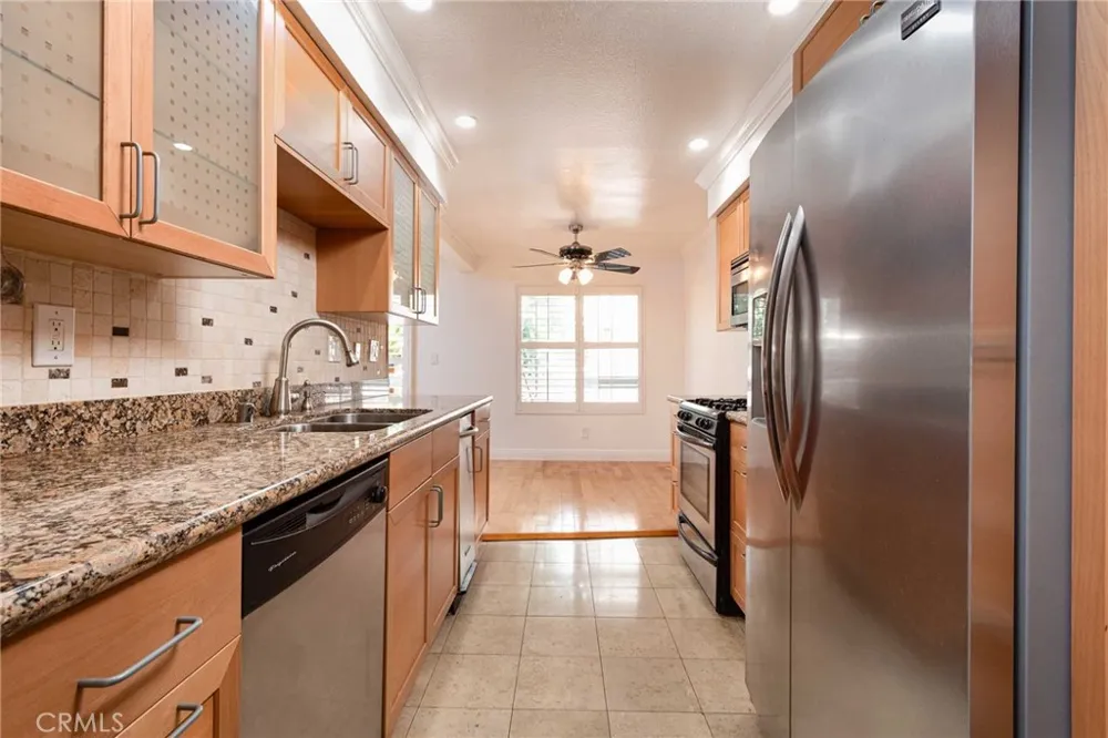 4536 Colbath Avenue #102 Sherman Oaks, CA 91423