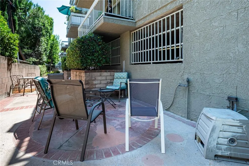4536 Colbath Avenue #102 Sherman Oaks, CA 91423