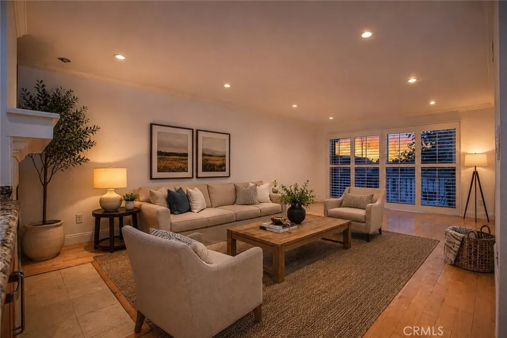 4536 Colbath Avenue #102 Sherman Oaks, CA 91423