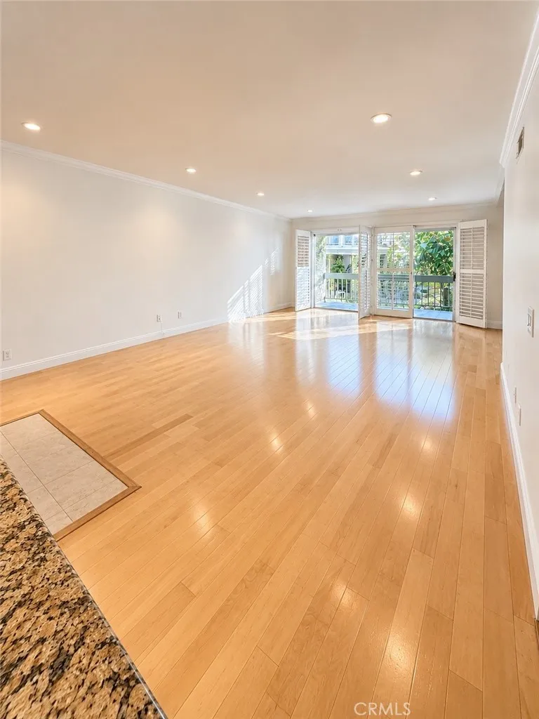 4536 Colbath Avenue #102 Sherman Oaks, CA 91423