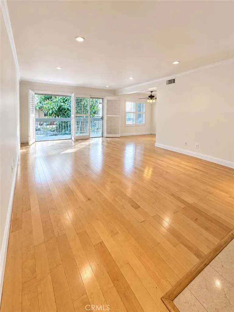 4536 Colbath Avenue #102 Sherman Oaks, CA 91423