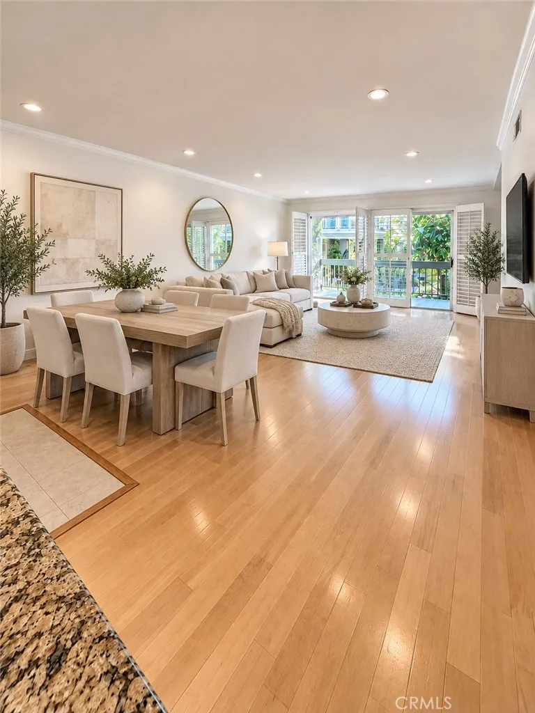 4536 Colbath Avenue #102 Sherman Oaks, CA 91423