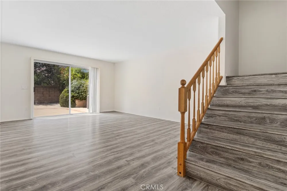 30112 Elizabeth Court Agoura Hills, CA 91301