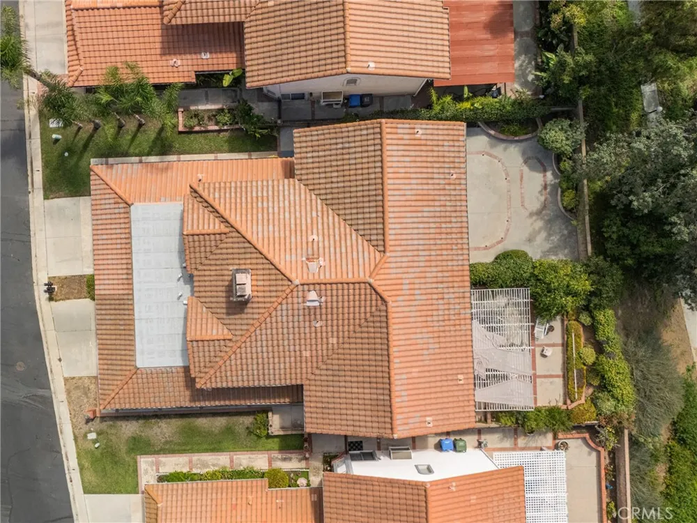30112 Elizabeth Court Agoura Hills, CA 91301
