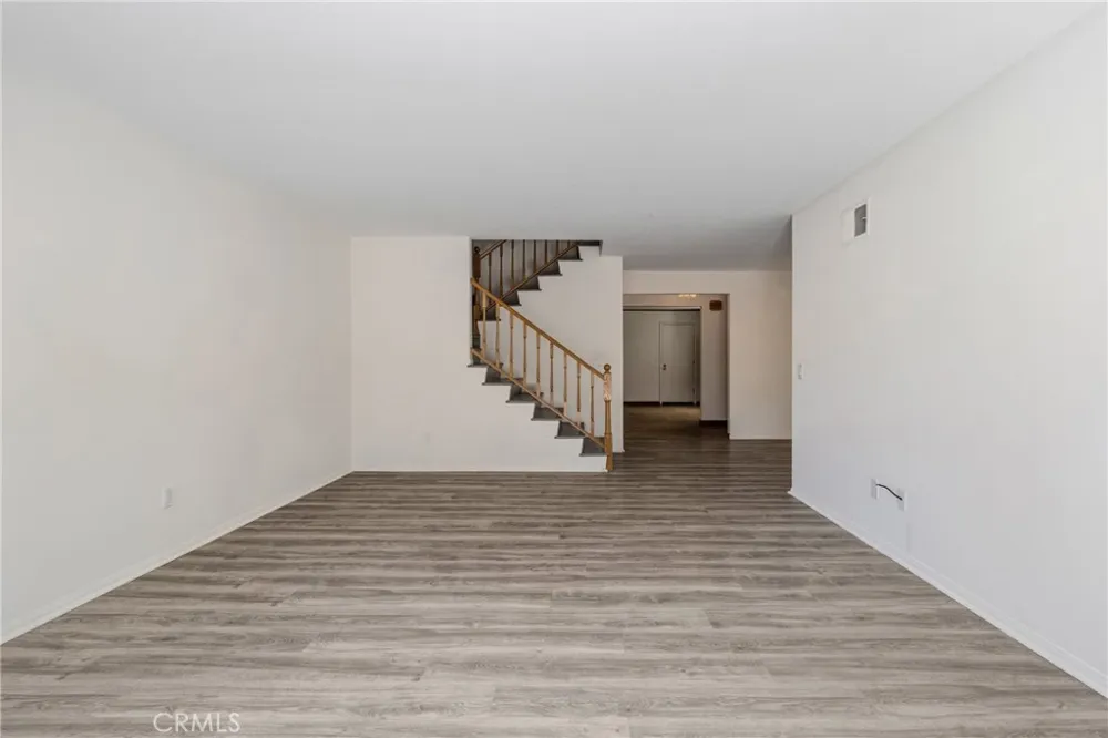 30112 Elizabeth Court Agoura Hills, CA 91301