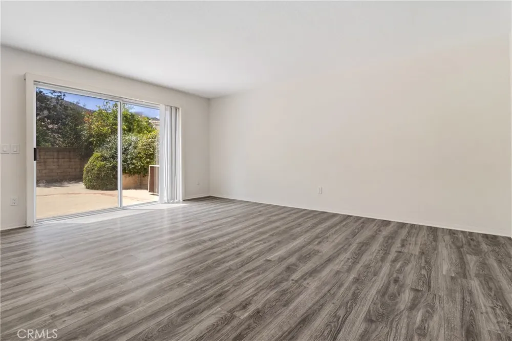 30112 Elizabeth Court Agoura Hills, CA 91301