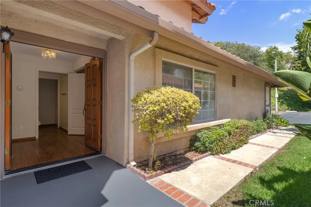 30112 Elizabeth Court Agoura Hills, CA 91301