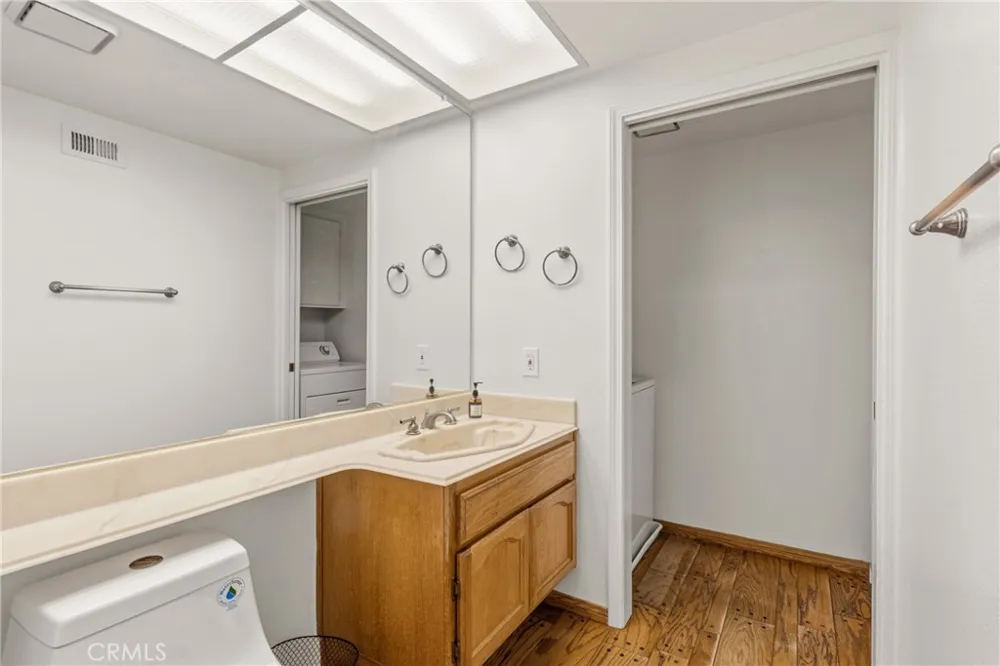 30112 Elizabeth Court Agoura Hills, CA 91301