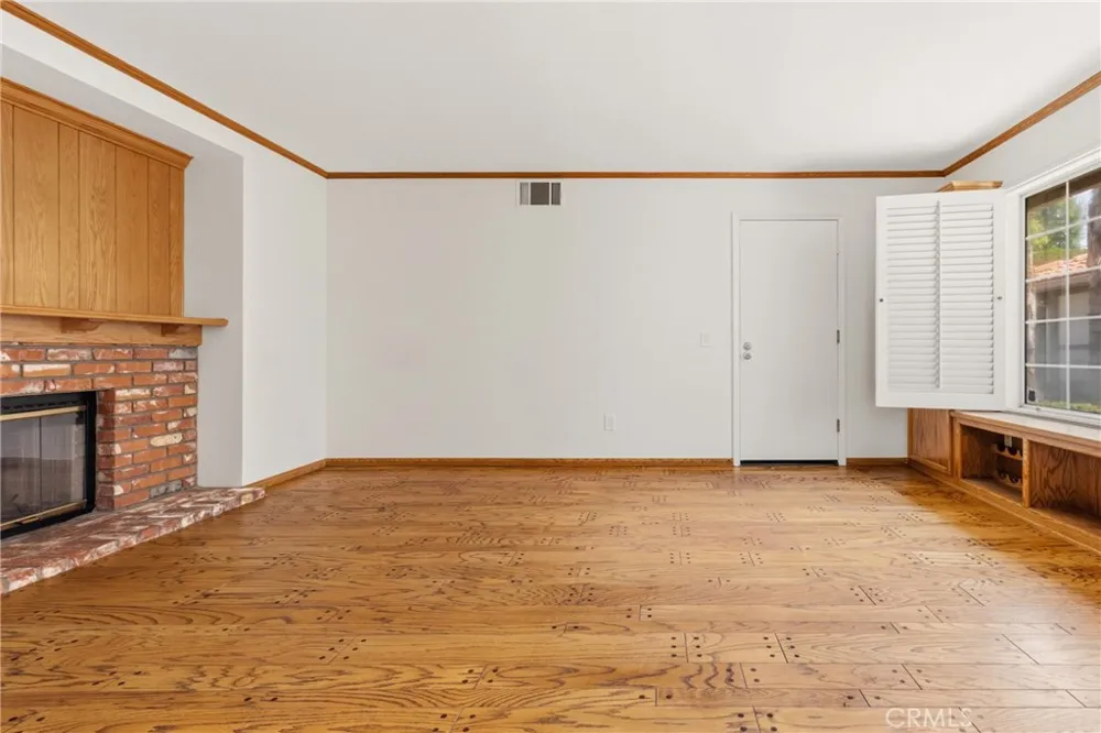 30112 Elizabeth Court Agoura Hills, CA 91301