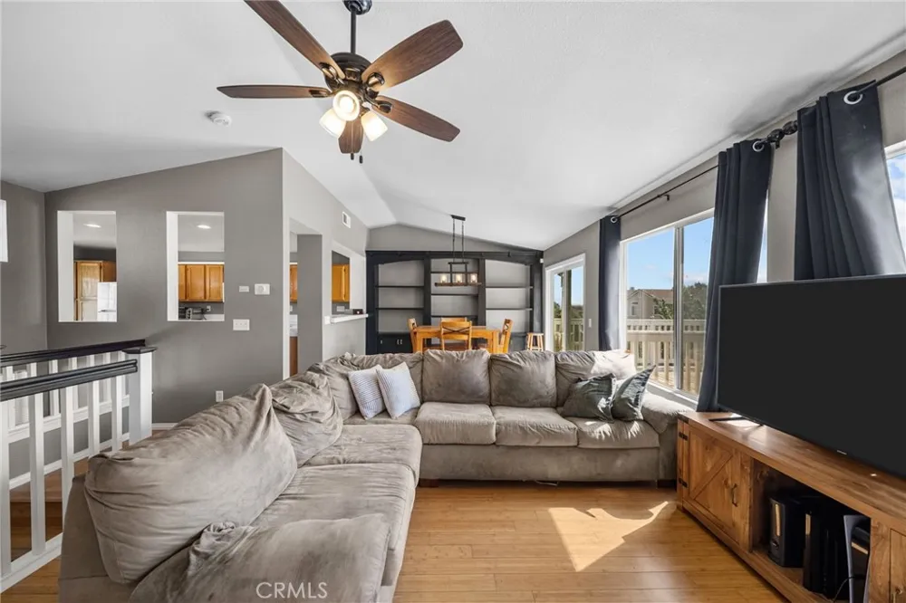 38438 Cougar Pass Palmdale, CA 93551
