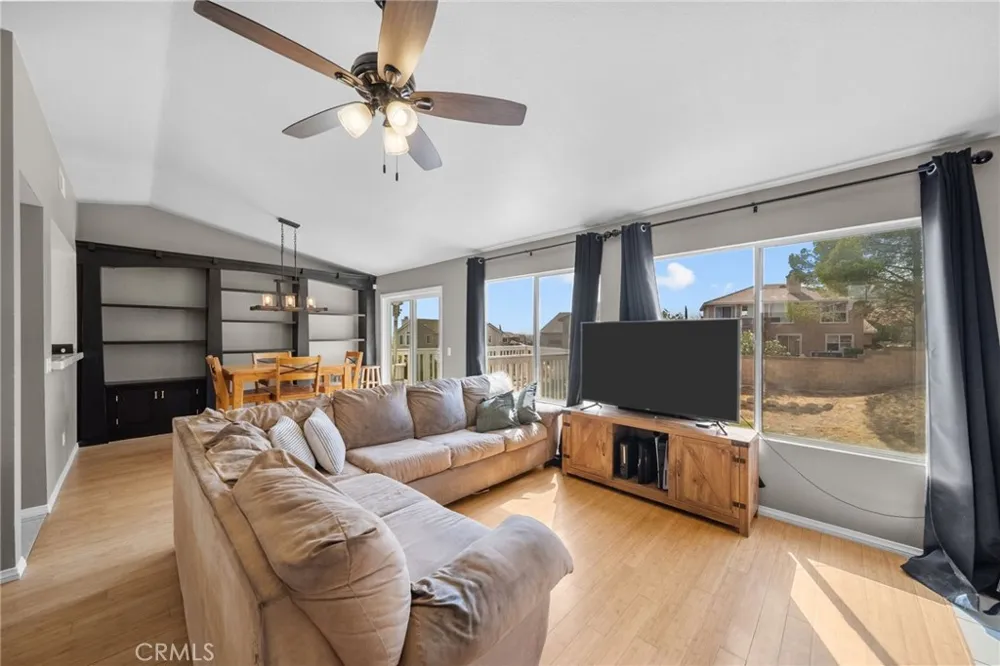 38438 Cougar Pass Palmdale, CA 93551