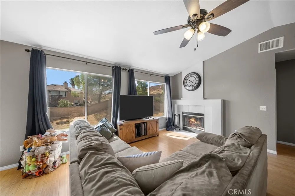 38438 Cougar Pass Palmdale, CA 93551