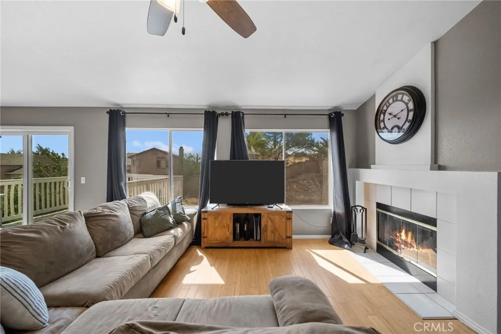 38438 Cougar Pass Palmdale, CA 93551