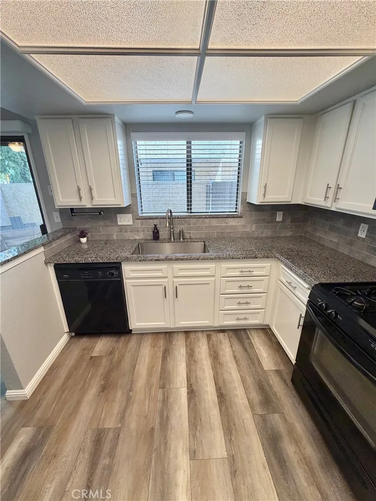 1316 W Avenue J4 Lancaster, CA 93534