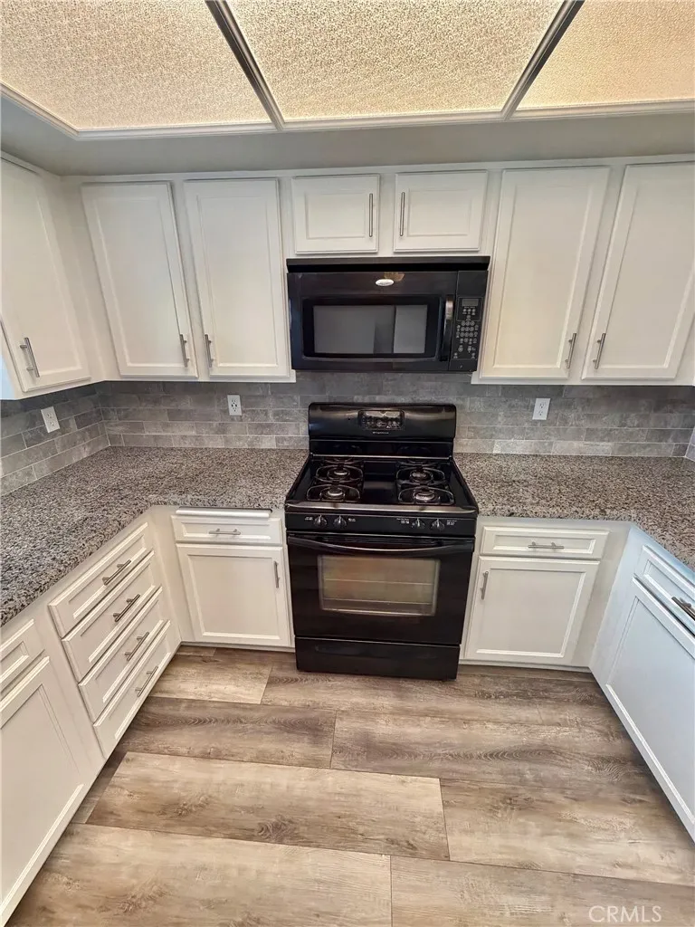 1316 W Avenue J4 Lancaster, CA 93534