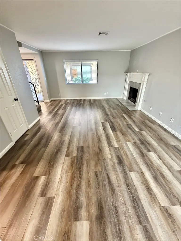 1316 W Avenue J4 Lancaster, CA 93534