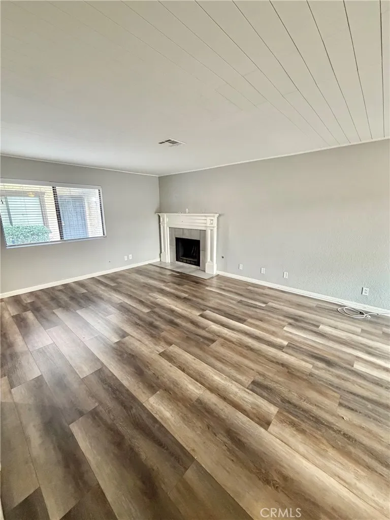 1316 W Avenue J4 Lancaster, CA 93534