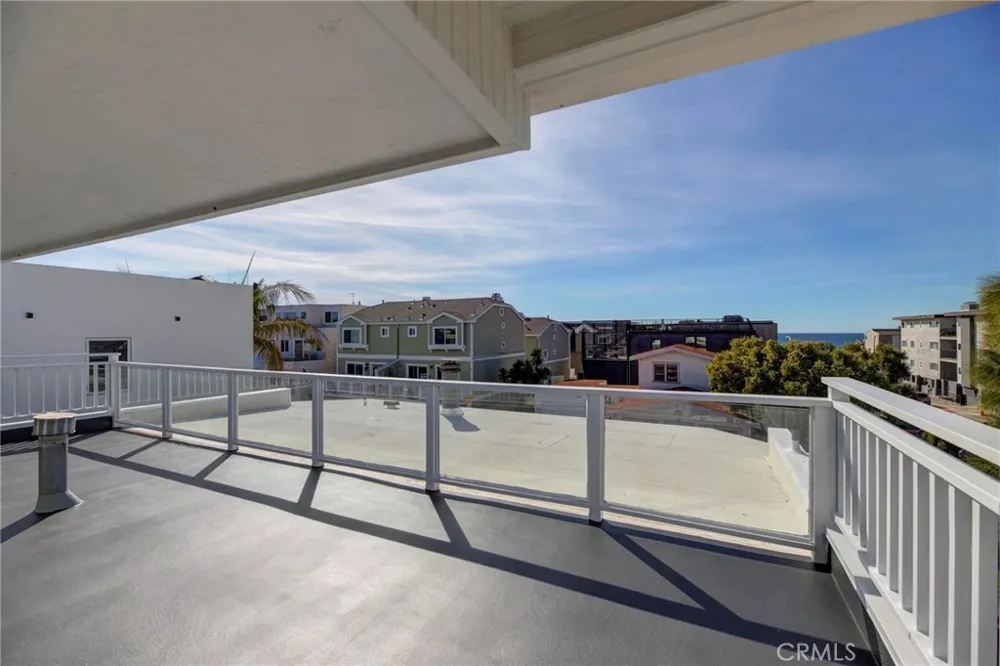1090 Loma Drive Hermosa Beach, CA 90254