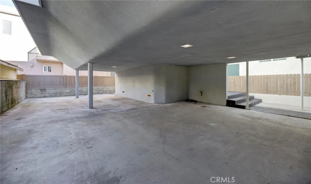 1090 Loma Drive Hermosa Beach, CA 90254