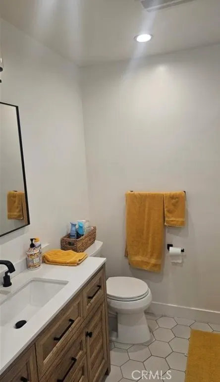 18333 Hatteras #68 Tarzana, CA 91356