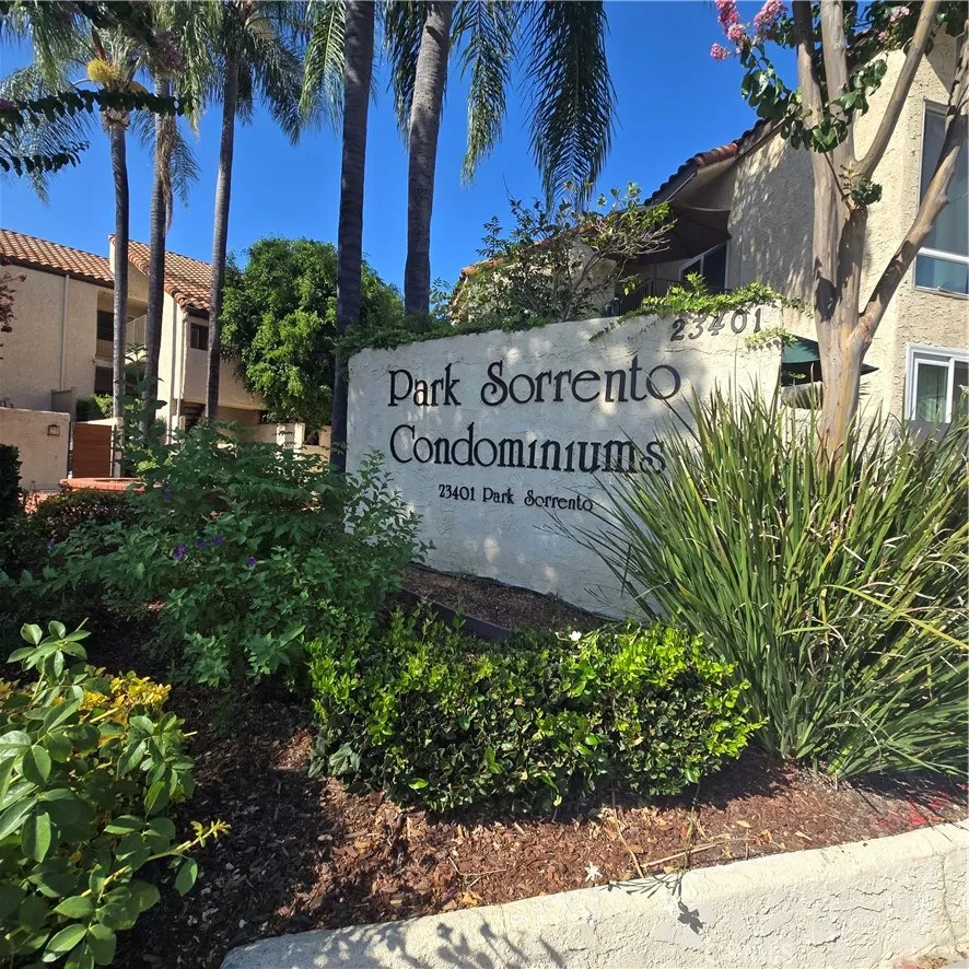 23401 Park Sorrento #50 Calabasas, CA 91302