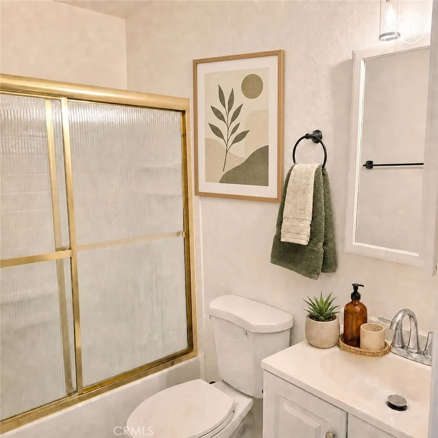 23401 Park Sorrento #50 Calabasas, CA 91302