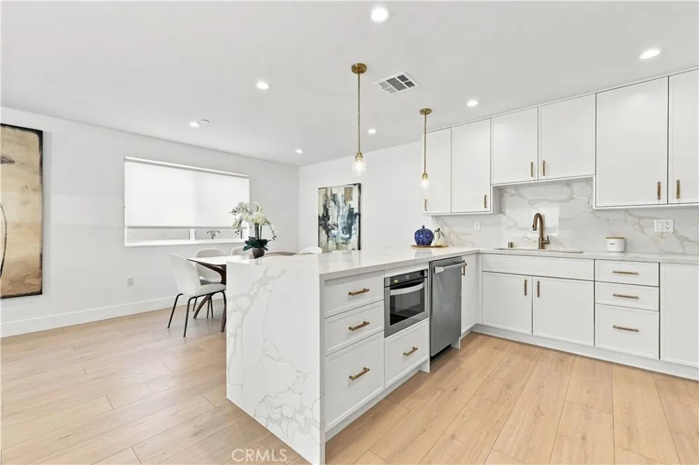 13357 W Cellest Parkway Pacoima, CA 91331