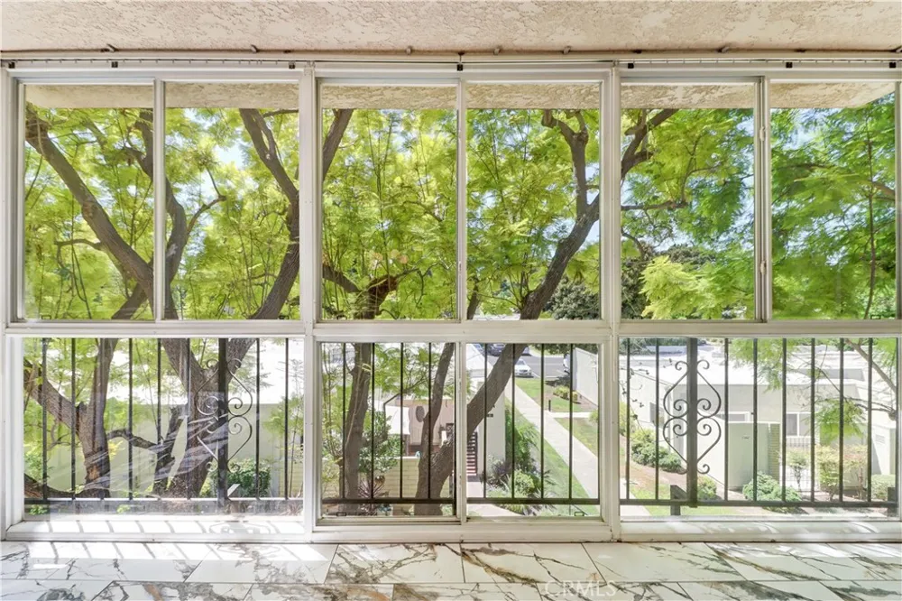 2381 Via Mariposa W #2B Laguna Woods, CA 92637