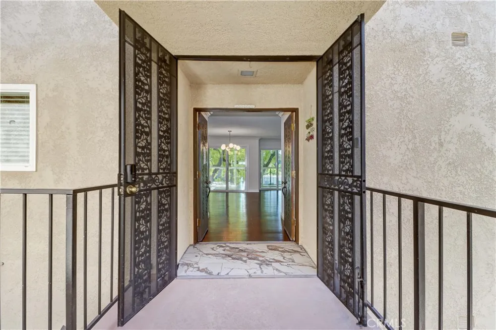 2381 Via Mariposa W #2B Laguna Woods, CA 92637