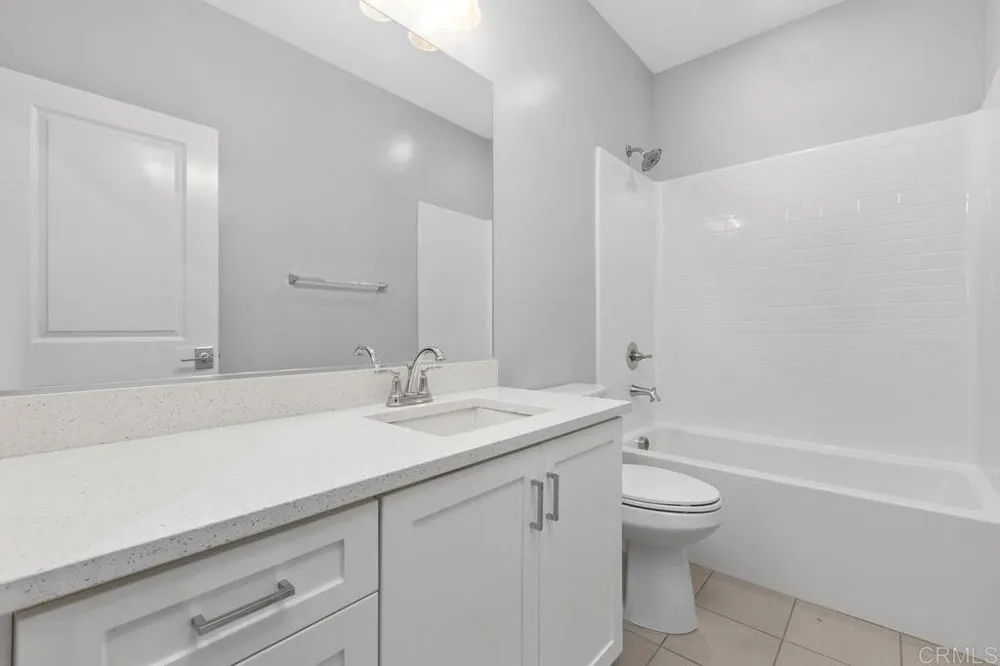 139 Avenida Chapala #101 San Marcos, CA 92069