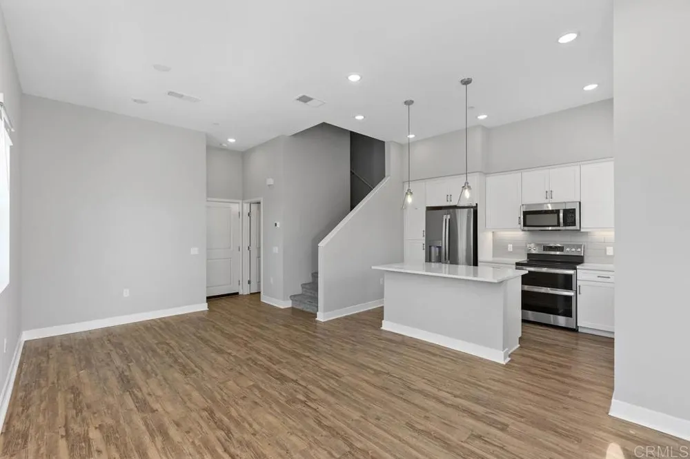 139 Avenida Chapala #101 San Marcos, CA 92069