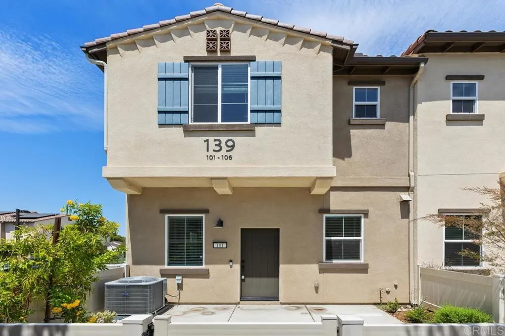 139 Avenida Chapala #101 San Marcos, CA 92069