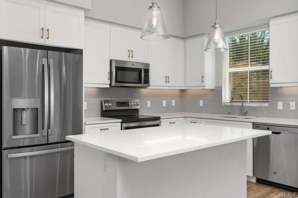 139 Avenida Chapala #101 San Marcos, CA 92069