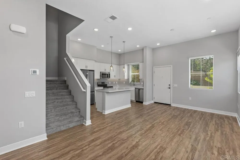 139 Avenida Chapala #101 San Marcos, CA 92069