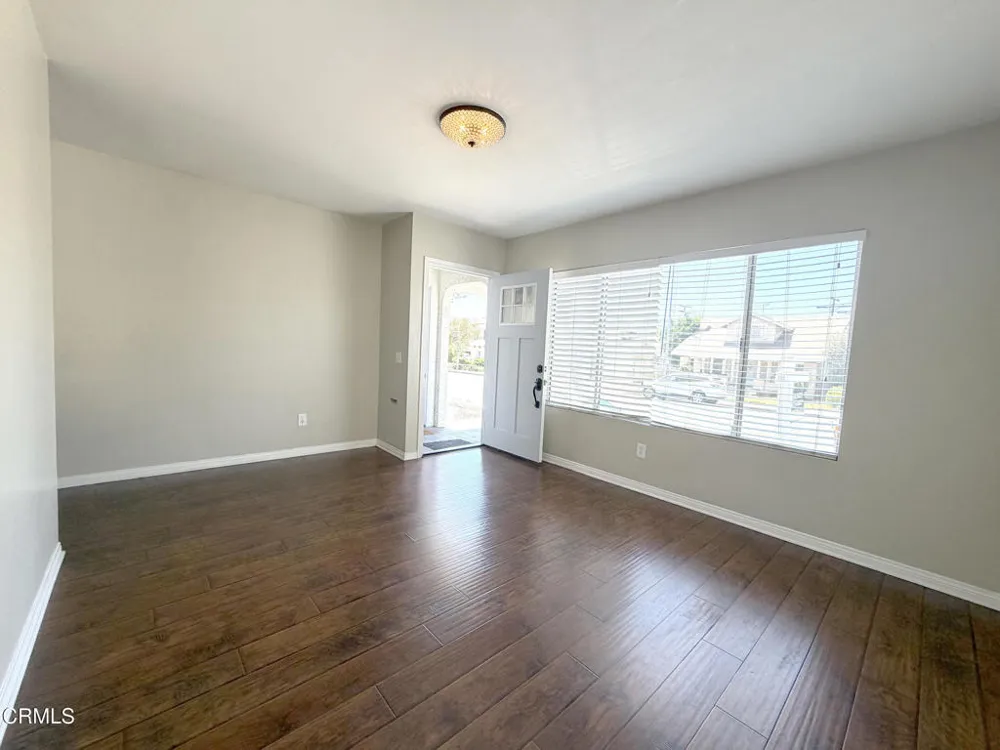 156 S Pacific Avenue Glendale, CA 91204
