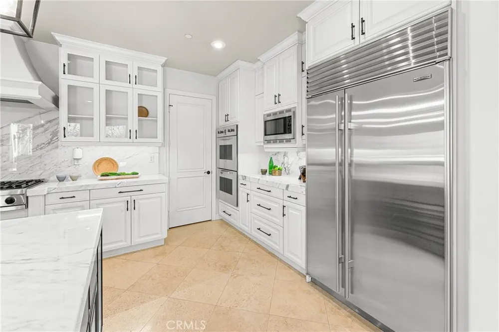28 Blue Summit Irvine, CA 92603