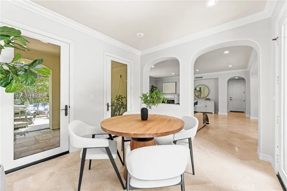 28 Blue Summit Irvine, CA 92603