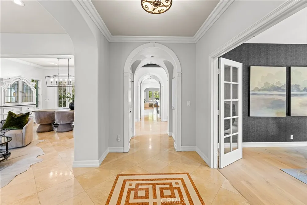 28 Blue Summit Irvine, CA 92603