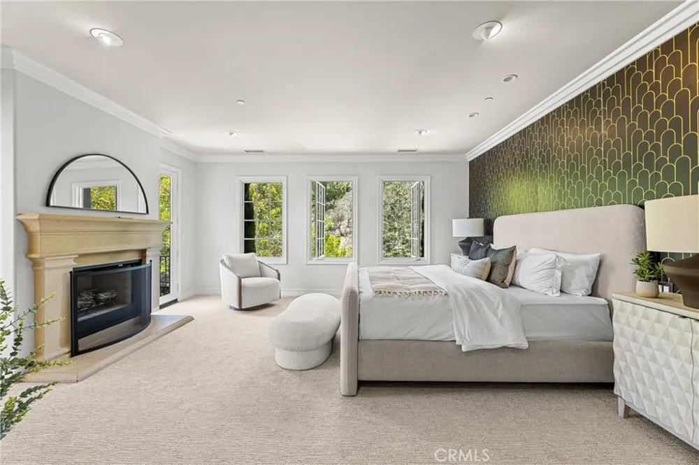 28 Blue Summit Irvine, CA 92603