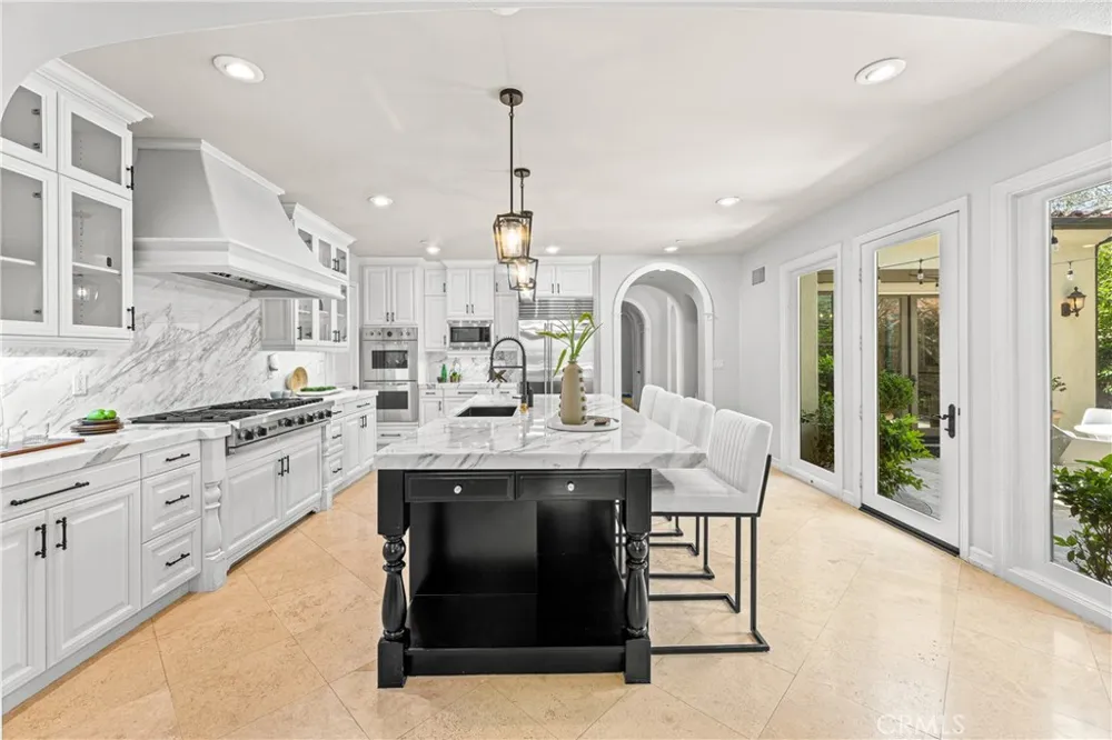 28 Blue Summit Irvine, CA 92603