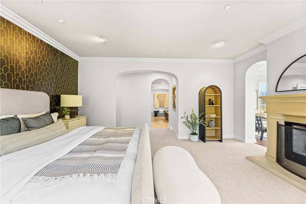 28 Blue Summit Irvine, CA 92603