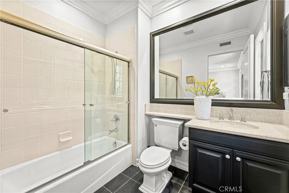 28 Blue Summit Irvine, CA 92603
