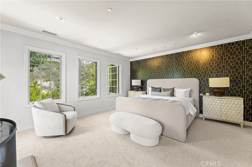 28 Blue Summit Irvine, CA 92603